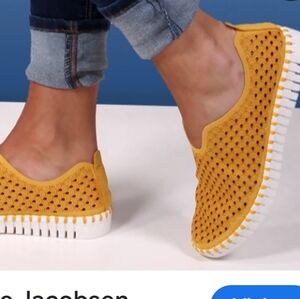 Ilse Jacobsen 37/6.5 Golden Rod Tulip Perforated Slip-Ons Loafer